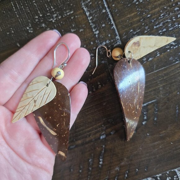 Vintage Lot of 2 Pairs Wood Dangle Earrings Boho Earthy Artsy Retro MCM Brown - Picture 7 of 7